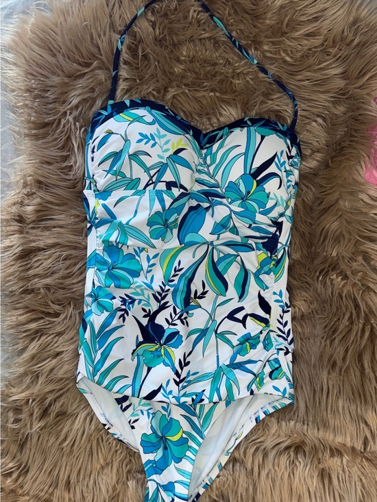 Tommy Bahama Other - Tommy Bahama Blue Teal Tropical Floral One-Piece Swimsuit- molded cups, Sz 6